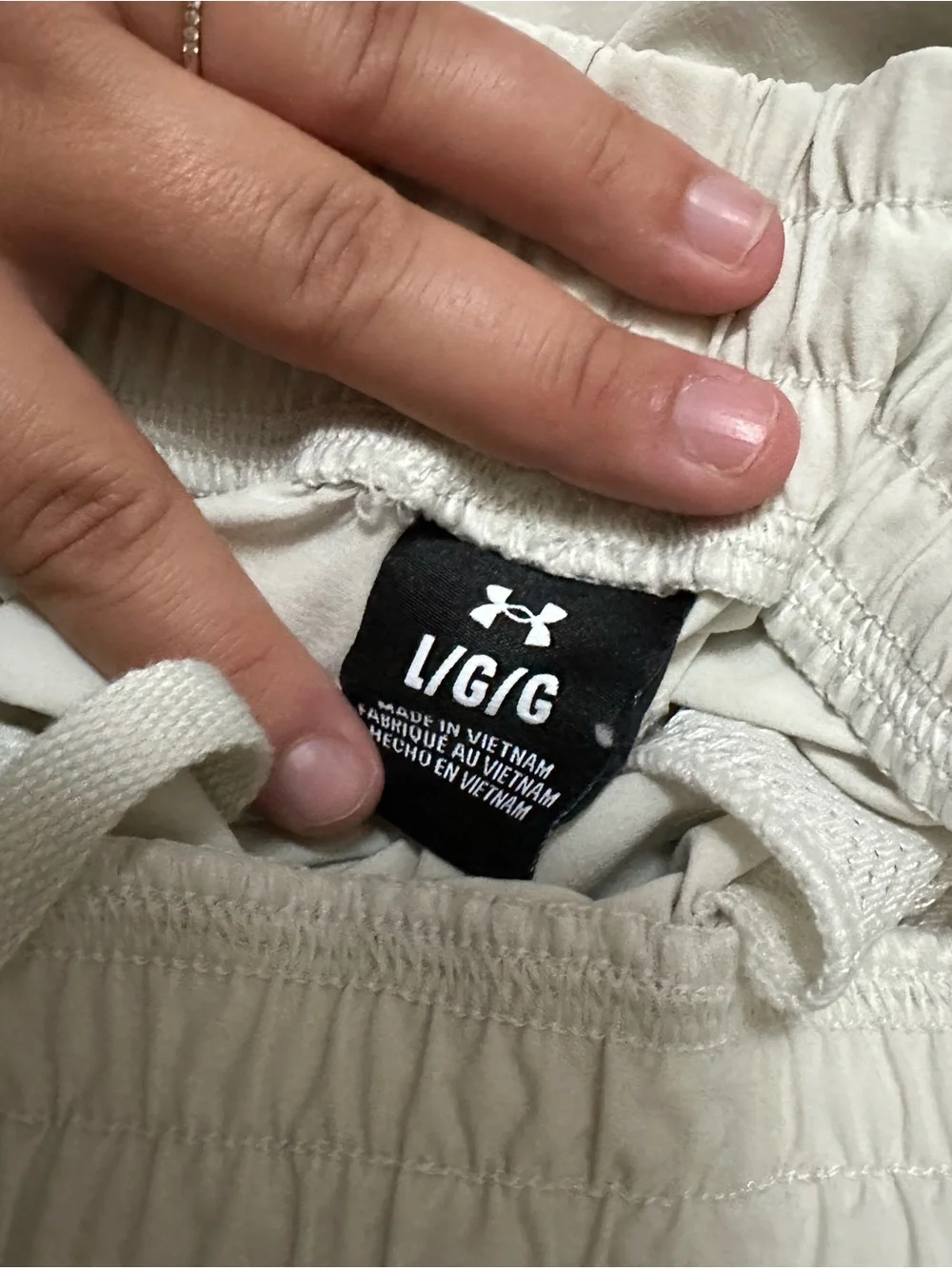 Under Armour Lightweight Parachute Cargo Pants Cinch Hem Off White - Large - Picture 3 of 4